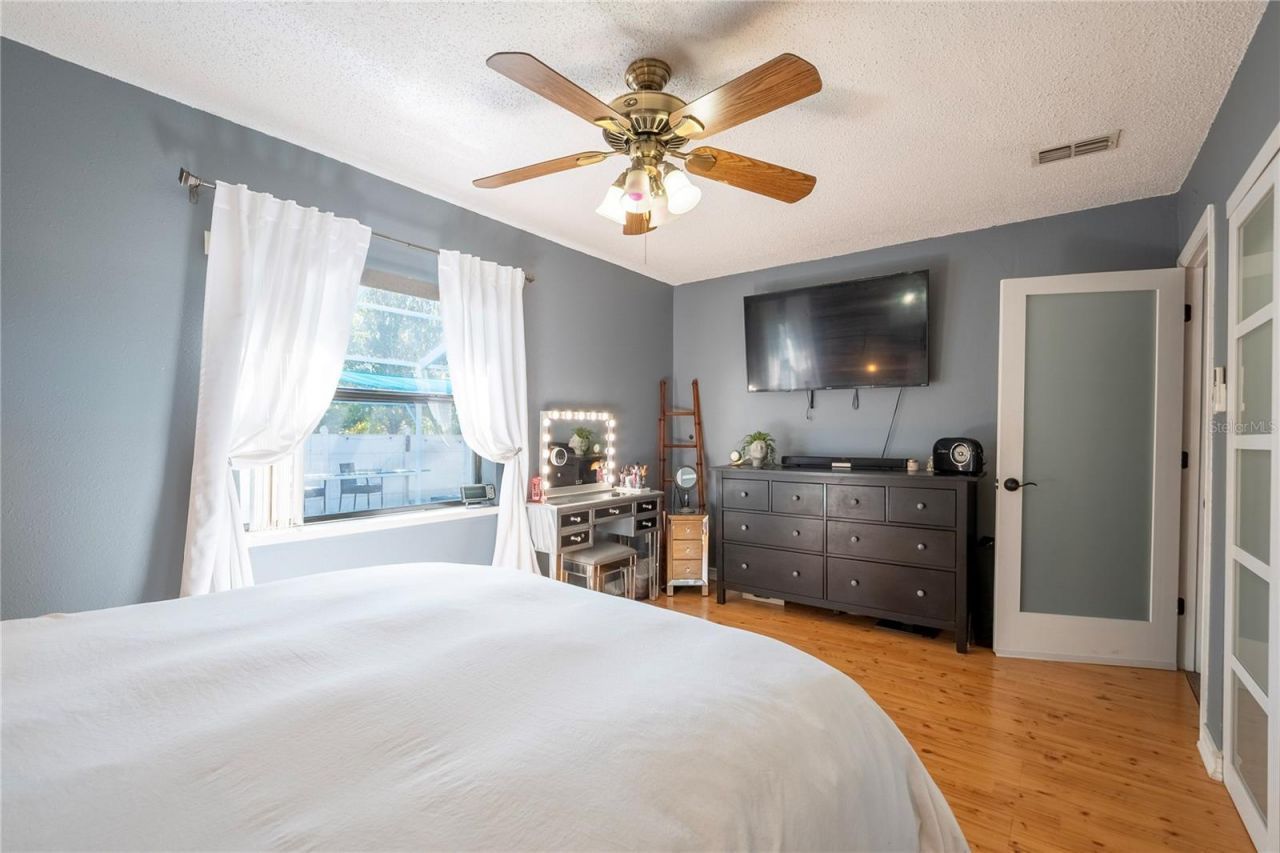 2300 37th Avenue N, Saint Petersburg, FL 33713 Photo