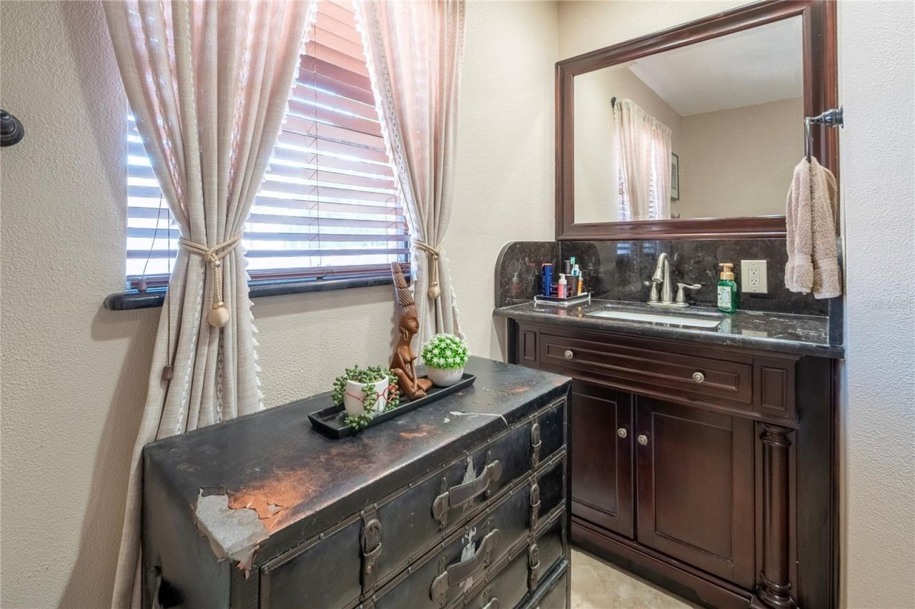 2300 37th Avenue N, Saint Petersburg, FL 33713 Photo