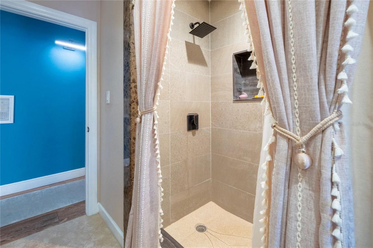 2300 37th Avenue N, Saint Petersburg, FL 33713 Photo