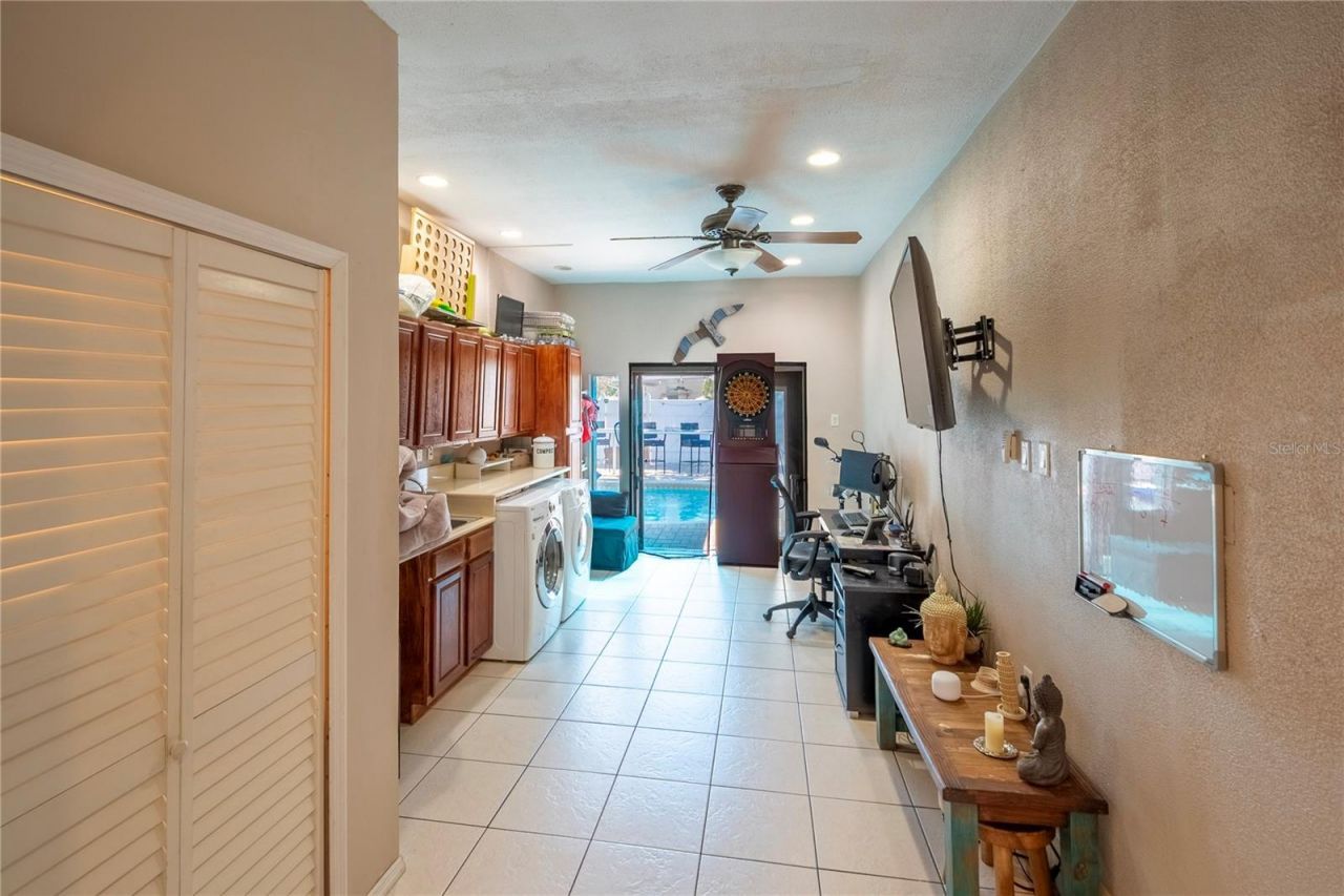 2300 37th Avenue N, Saint Petersburg, FL 33713 Photo