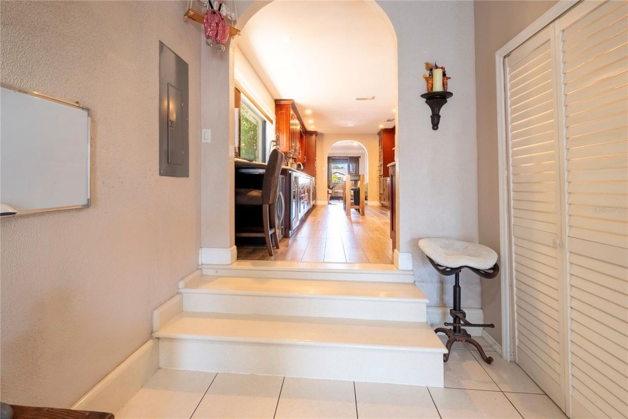 2300 37th Avenue N, Saint Petersburg, FL 33713 Photo