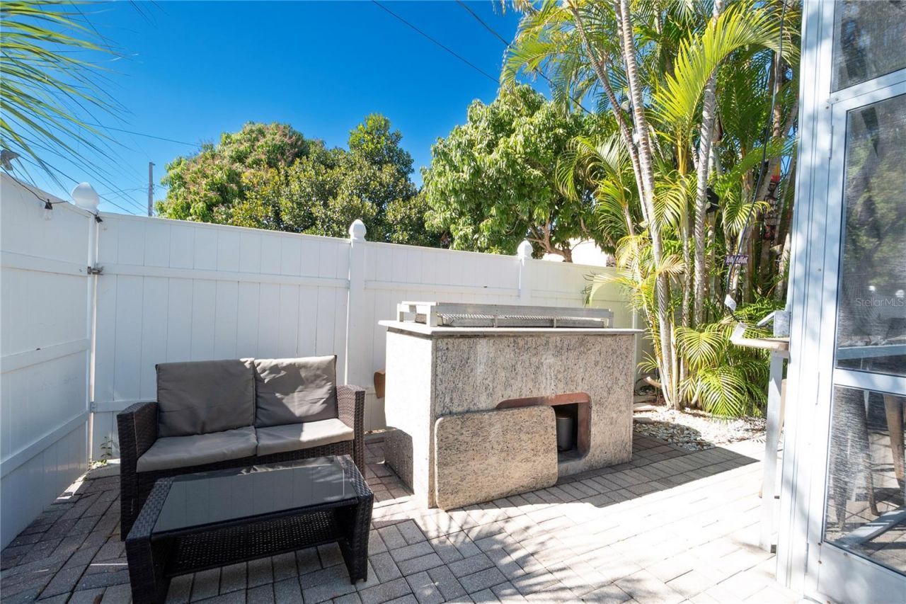 2300 37th Avenue N, Saint Petersburg, FL 33713 Photo