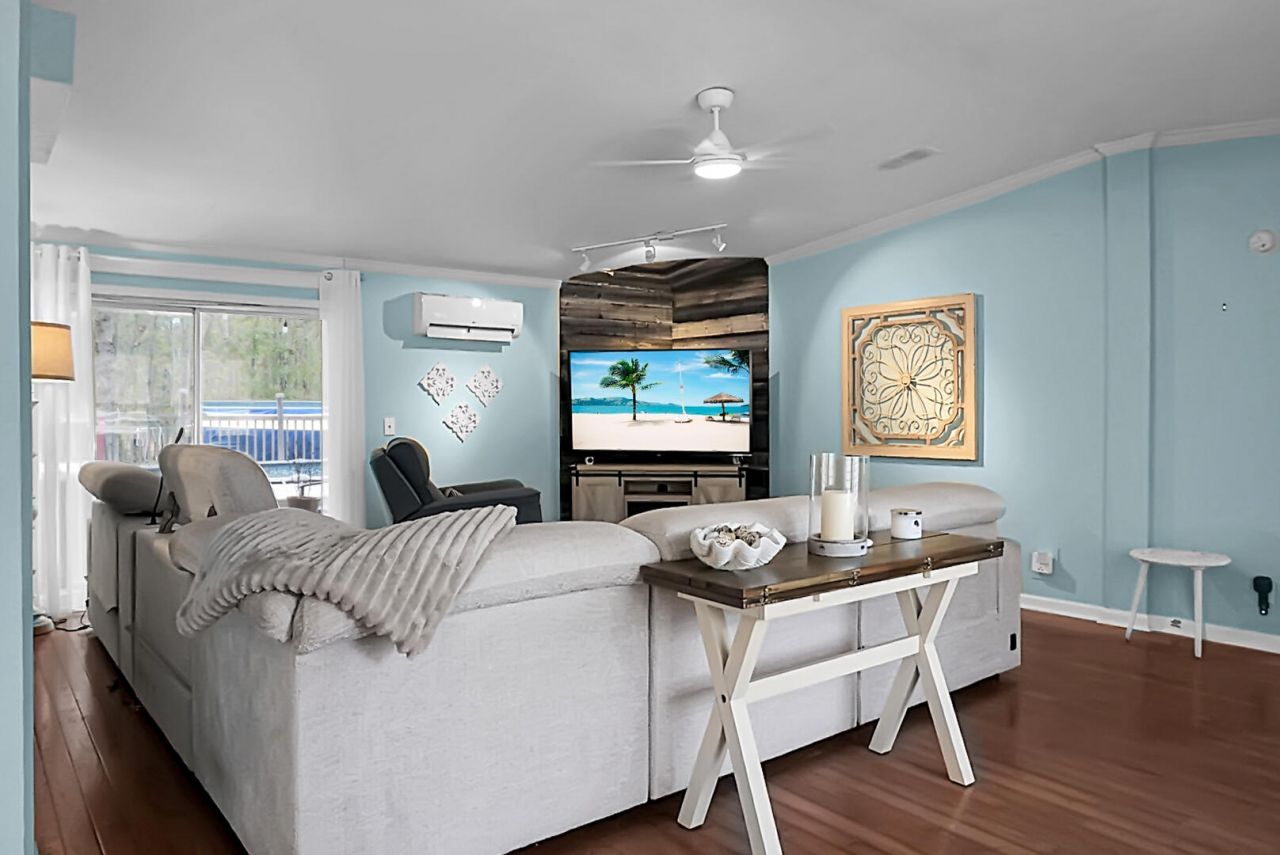 220 Albacore Road Photo 12