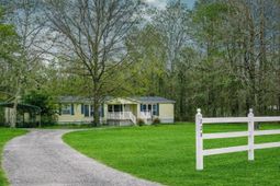 220 Albacore Road photo 4