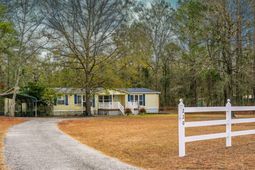 220 Albacore Road photo 4