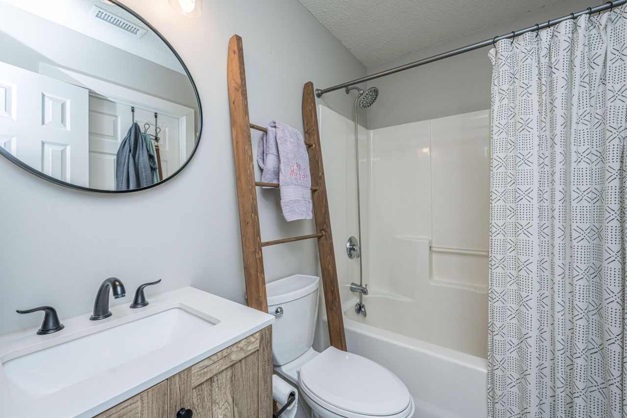 1365 Pinnacle Lane Photo 19