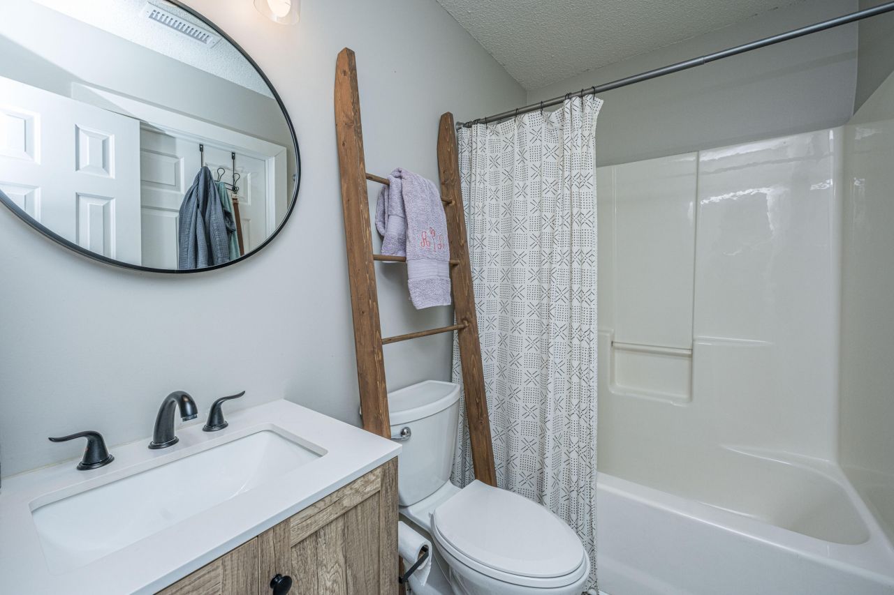 1365 Pinnacle Lane Photo 20