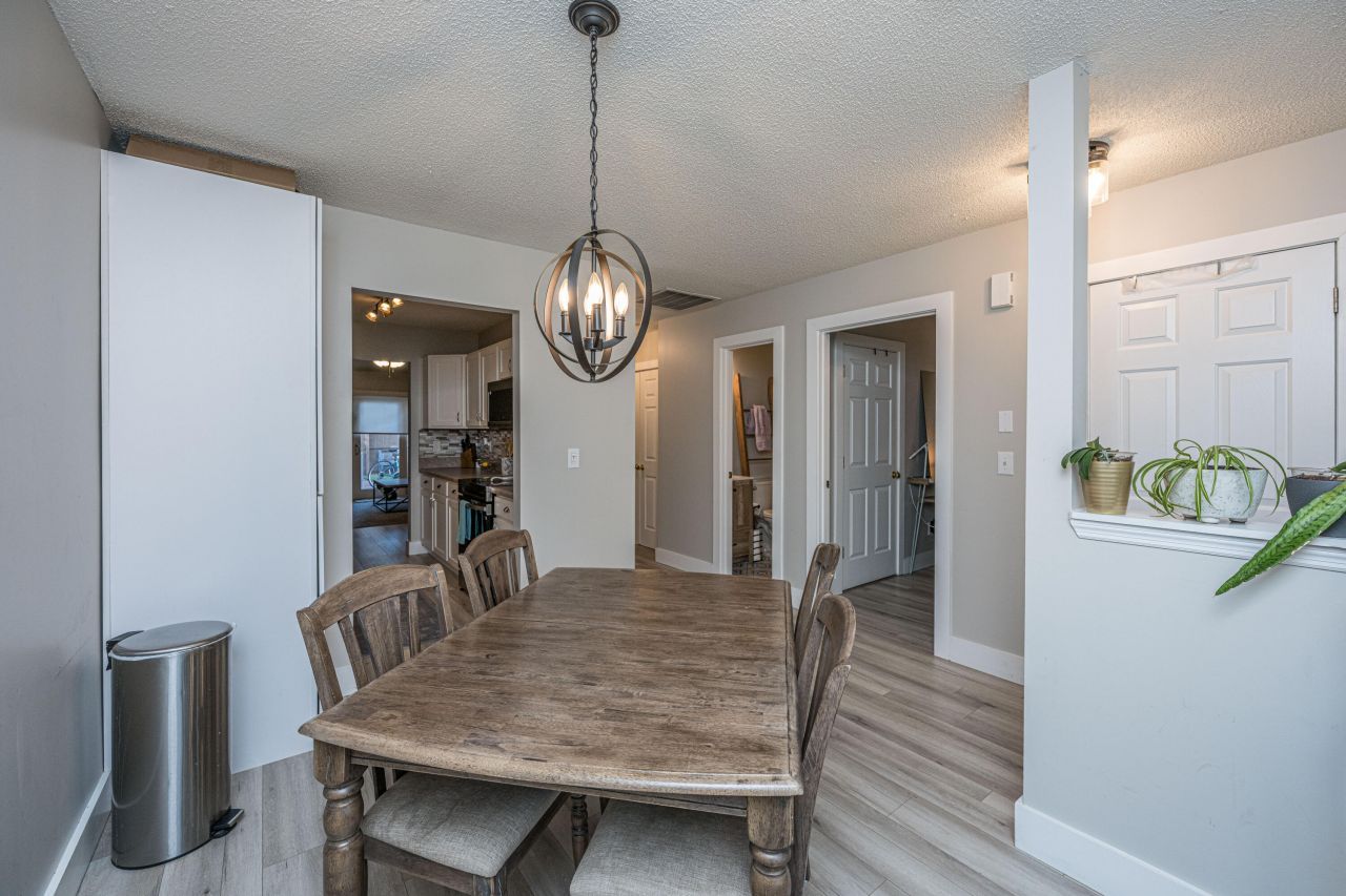 1365 Pinnacle Lane Photo 3