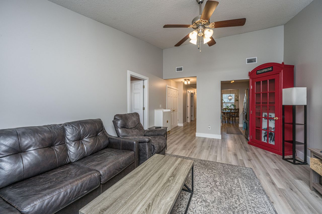 1365 Pinnacle Lane Photo 9