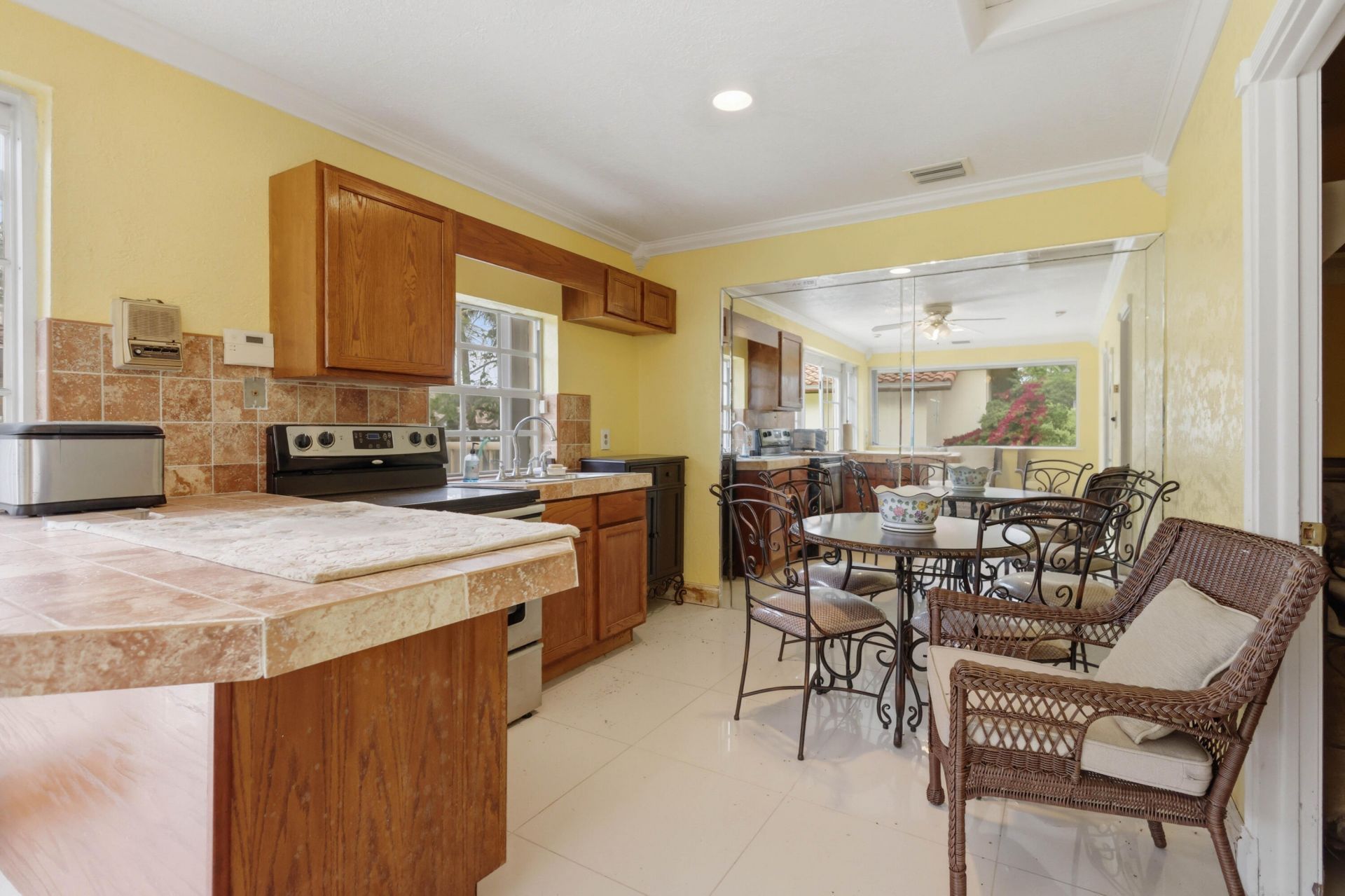 7445 N Augusta Drive, Hialeah, FL 33015 Photo