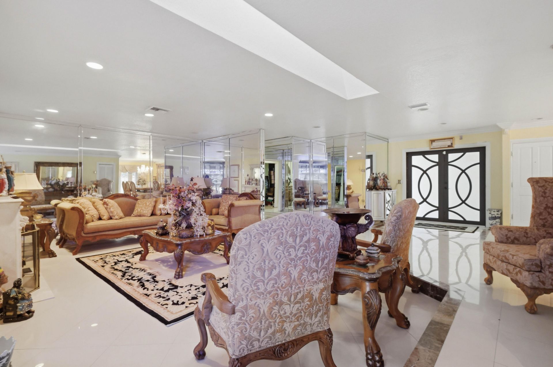 7445 N Augusta Drive, Hialeah, FL 33015 Photo