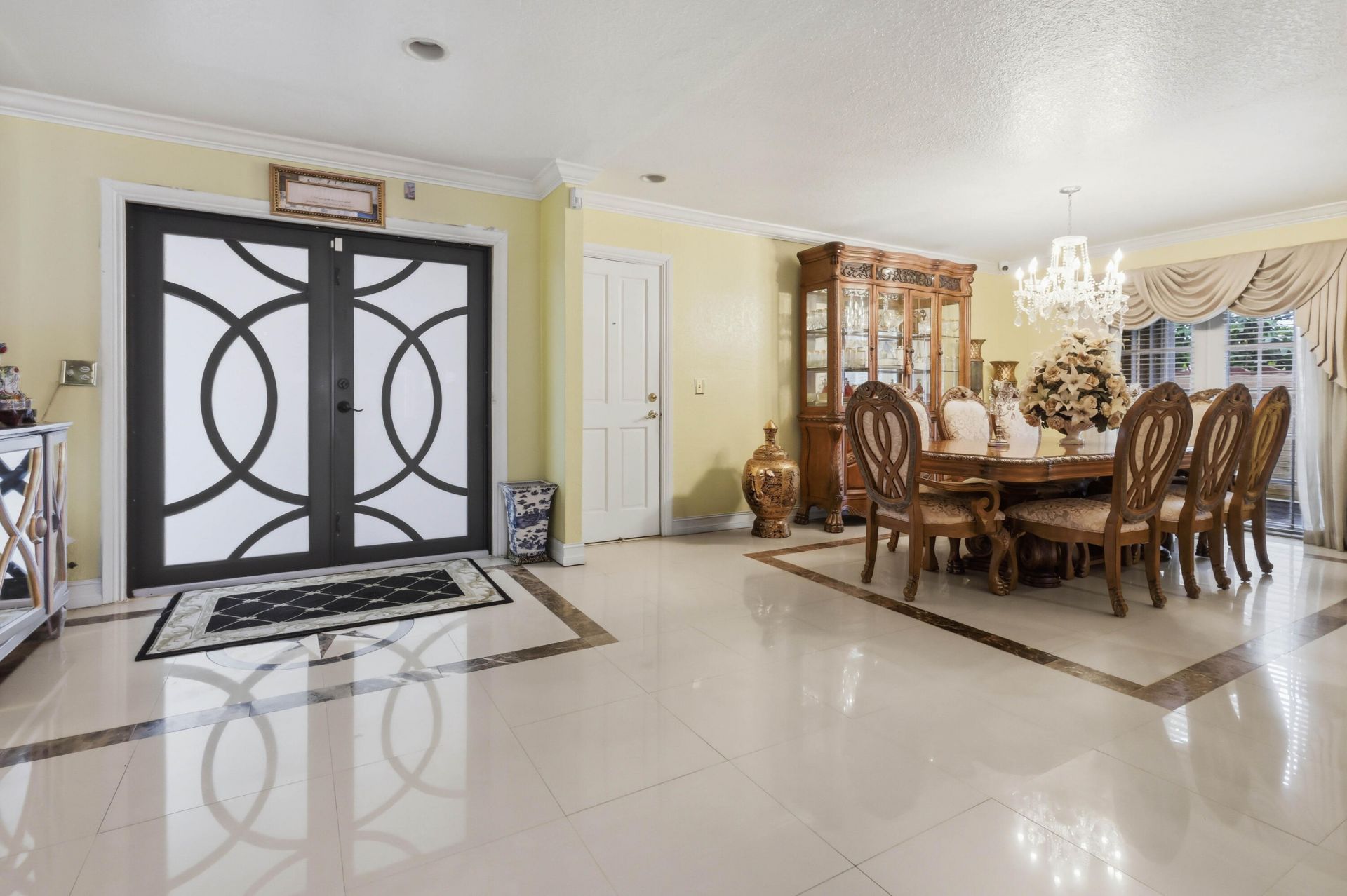 7445 N Augusta Drive, Hialeah, FL 33015 Photo