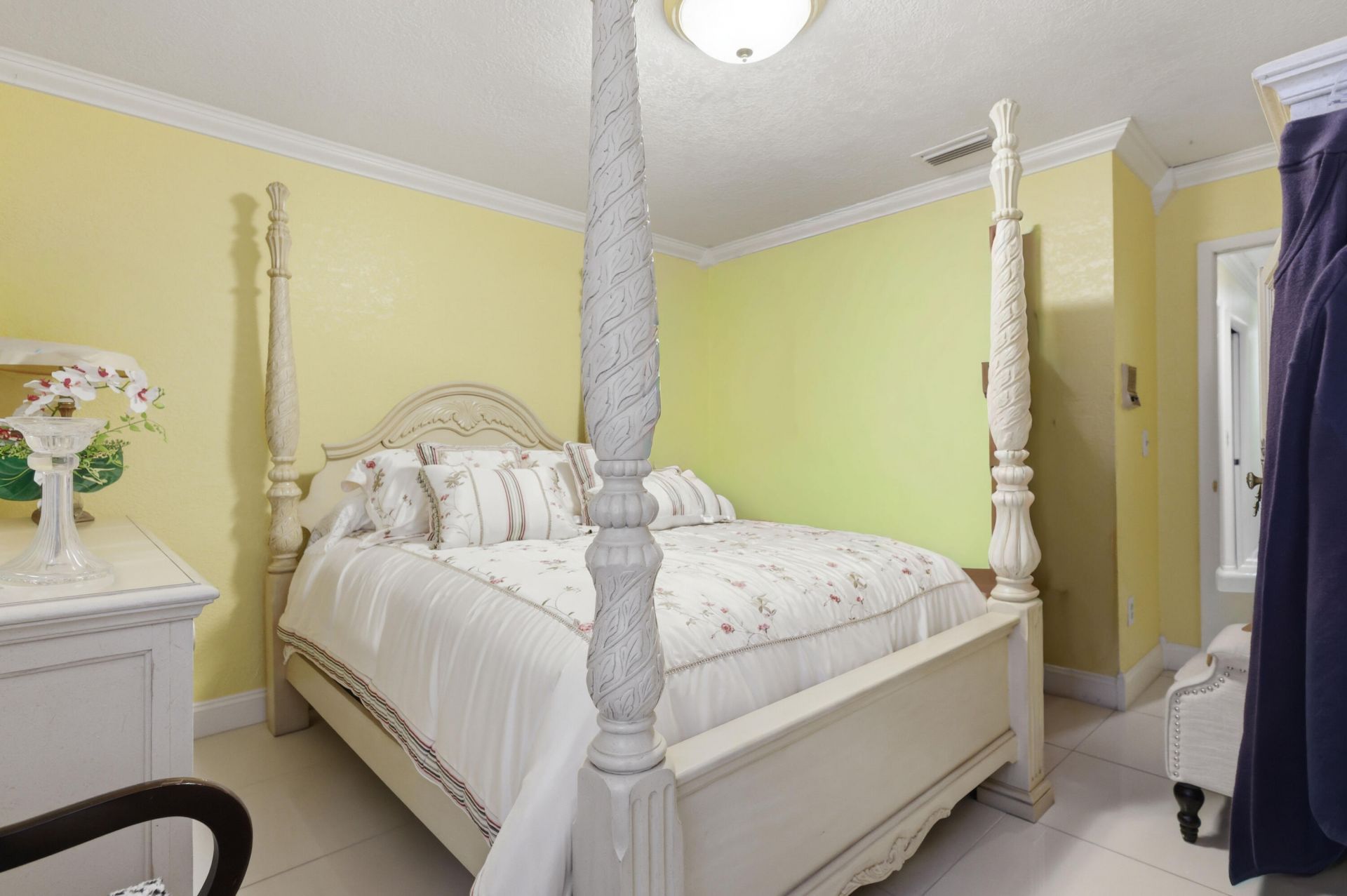 7445 N Augusta Drive, Hialeah, FL 33015 Photo