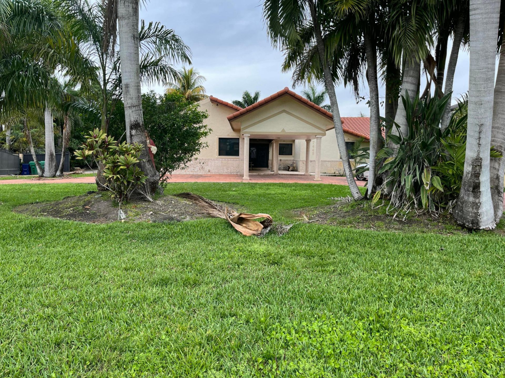7445 N Augusta Drive, Hialeah, FL 33015 Photo