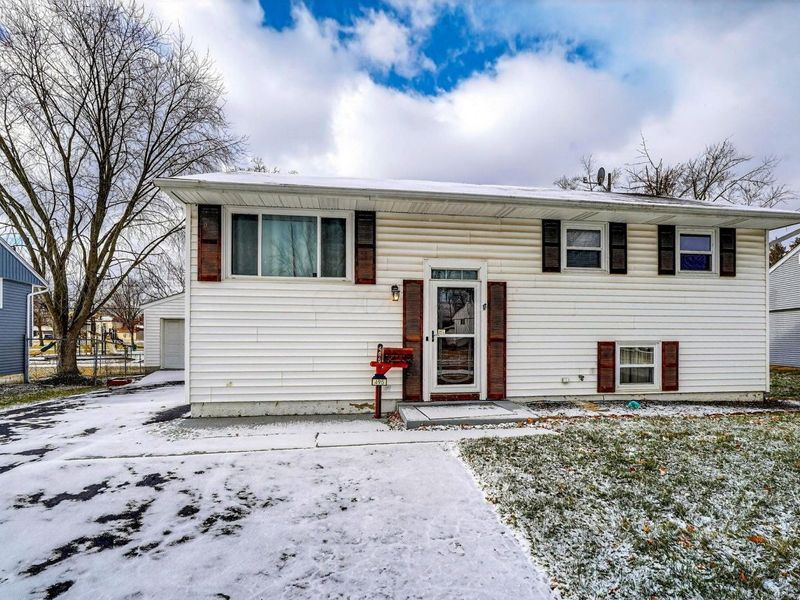 495 Daytona Road, Columbus, OH 43228 Photo 1