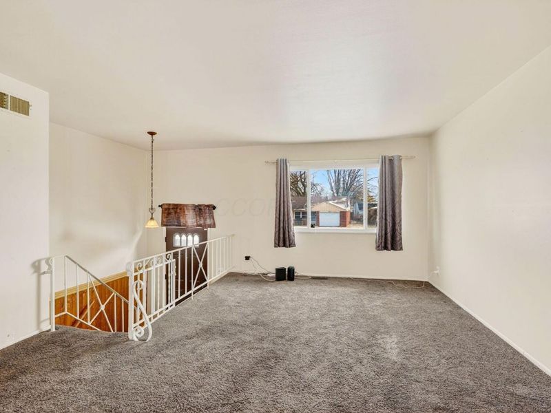 495 Daytona Road, Columbus, OH 43228 Photo 13