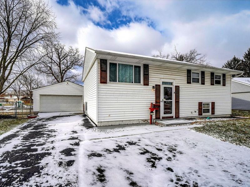 495 Daytona Road, Columbus, OH 43228 Photo 4