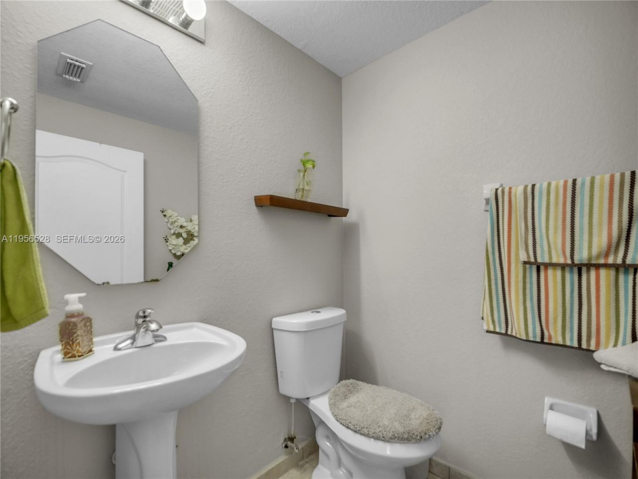 15541 SW 21st Ter, Miami, FL 33185 Photo