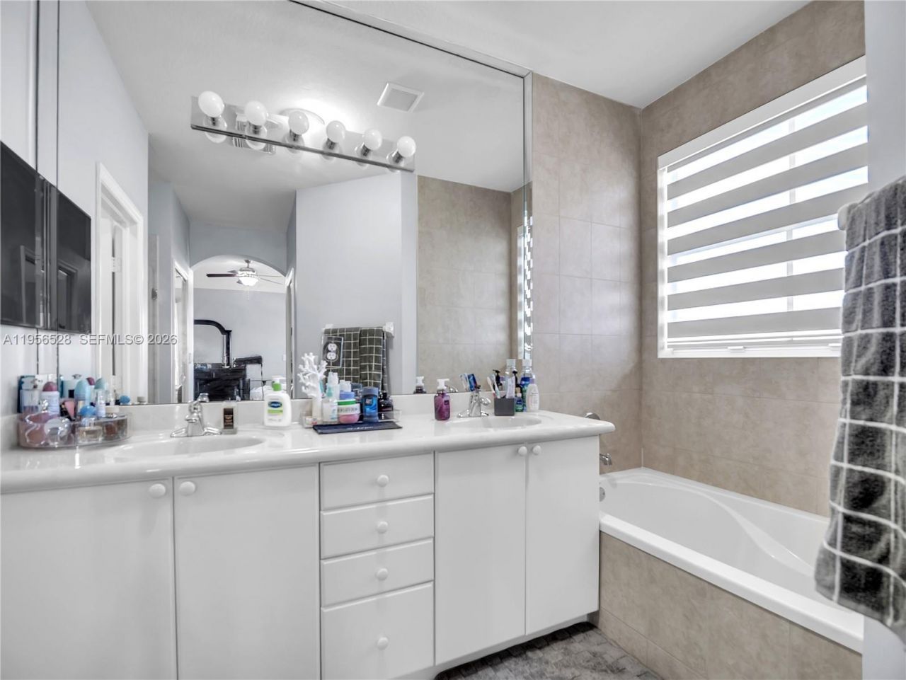 15541 SW 21st Ter, Miami, FL 33185 Photo