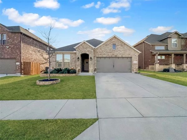 3223 Hunters Glen Drive, Aubrey, TX 76227