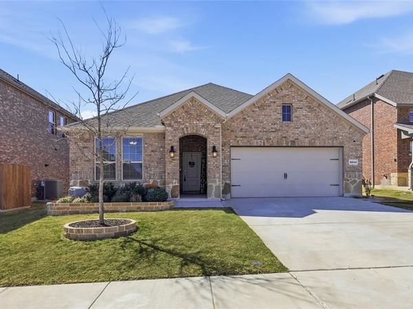 3223 Hunters Glen Drive, Aubrey, TX 76227