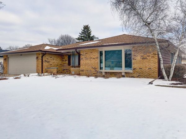 105 Glenridge Lane, Schaumburg, IL 60193