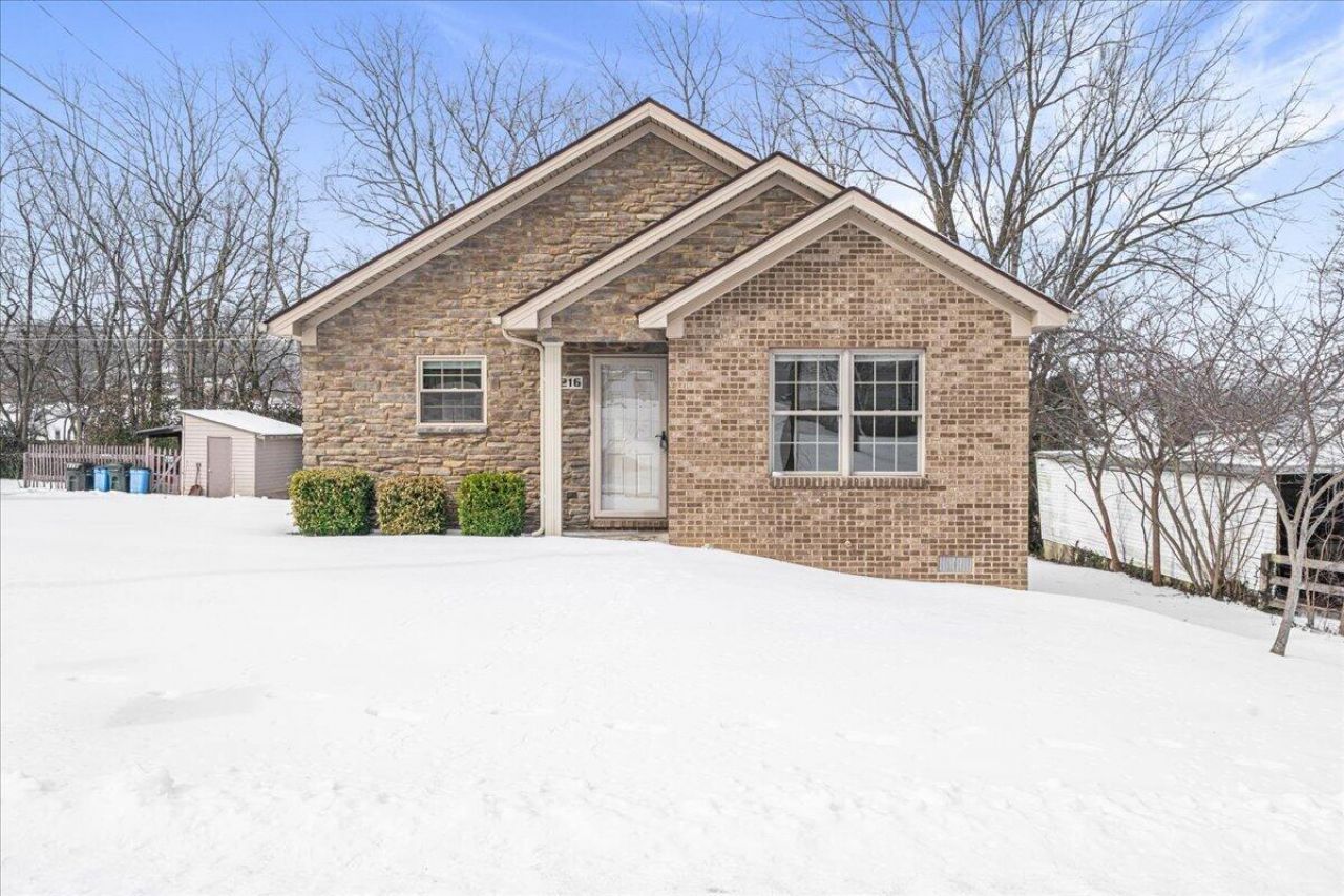 216 S Walnut St, Wilmore, KY 40390 Main Photo