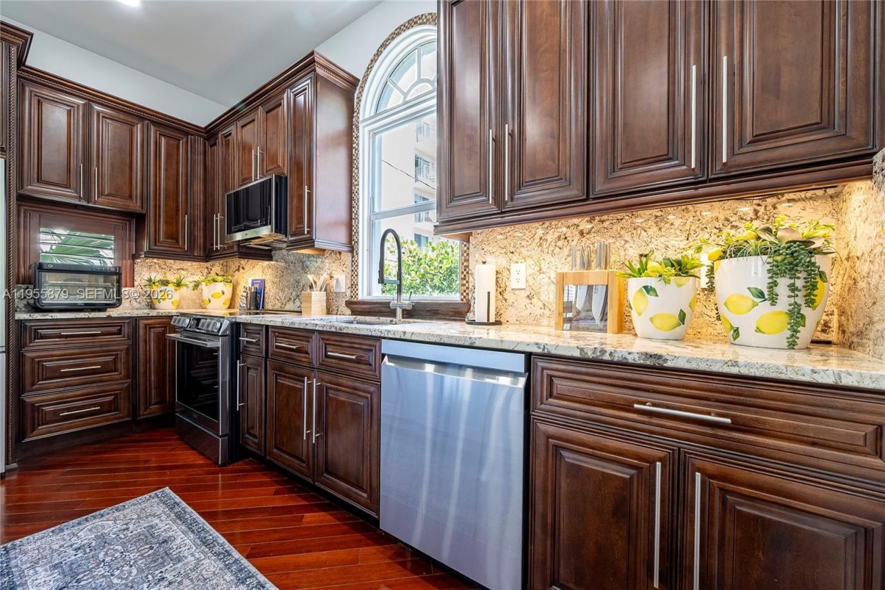 430 Sunset Dr, Pompano Beach, FL 33062 Photo