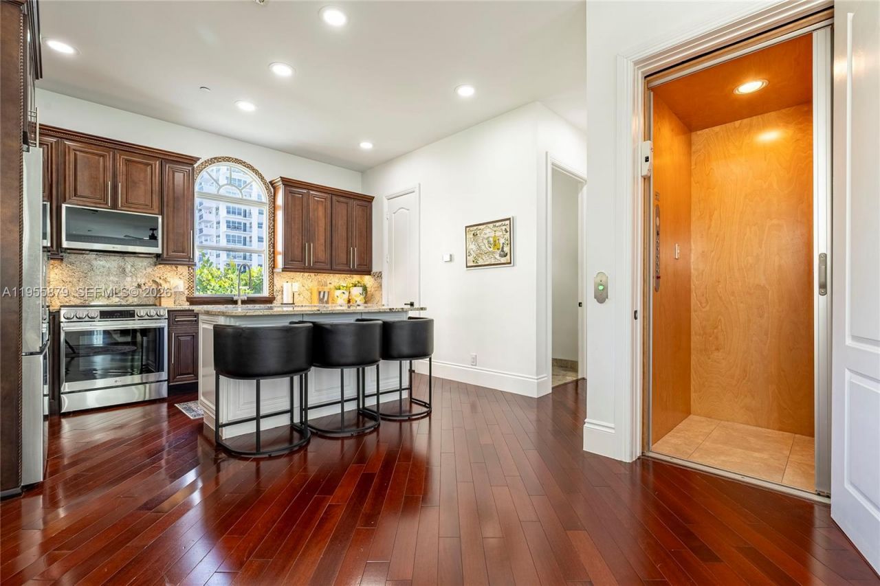 430 Sunset Dr, Pompano Beach, FL 33062 Photo