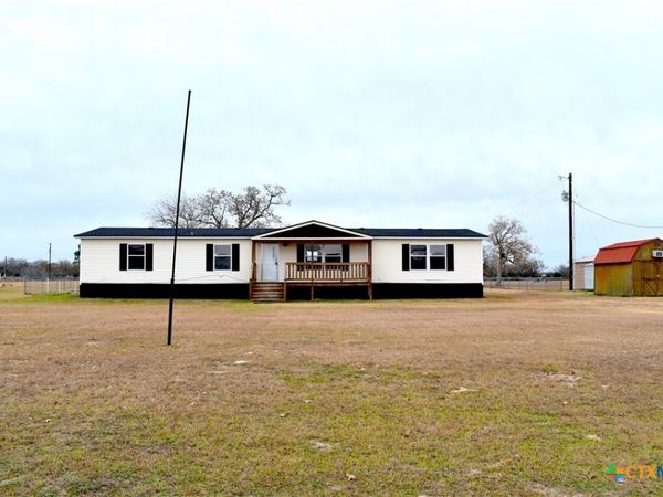 422 W Oaks , Victoria, TX 77905