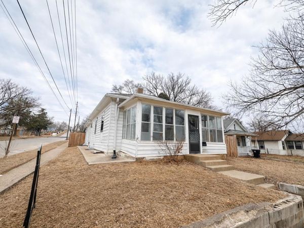 1923 W 6th, Sioux City, IA 51101