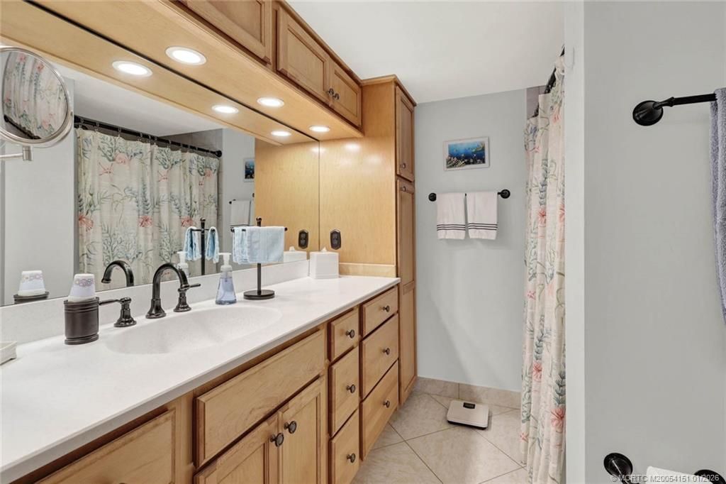 1950 SW Palm City Road, Unit 7-207, Stuart, FL 34994 Photo