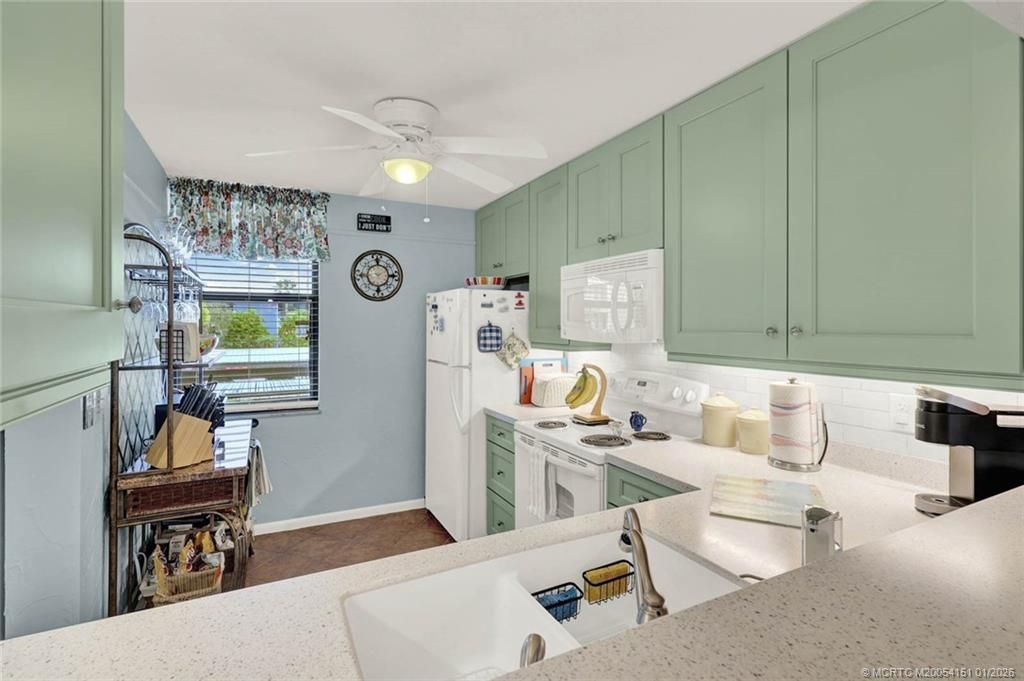 1950 SW Palm City Road, Unit 7-207, Stuart, FL 34994 Photo