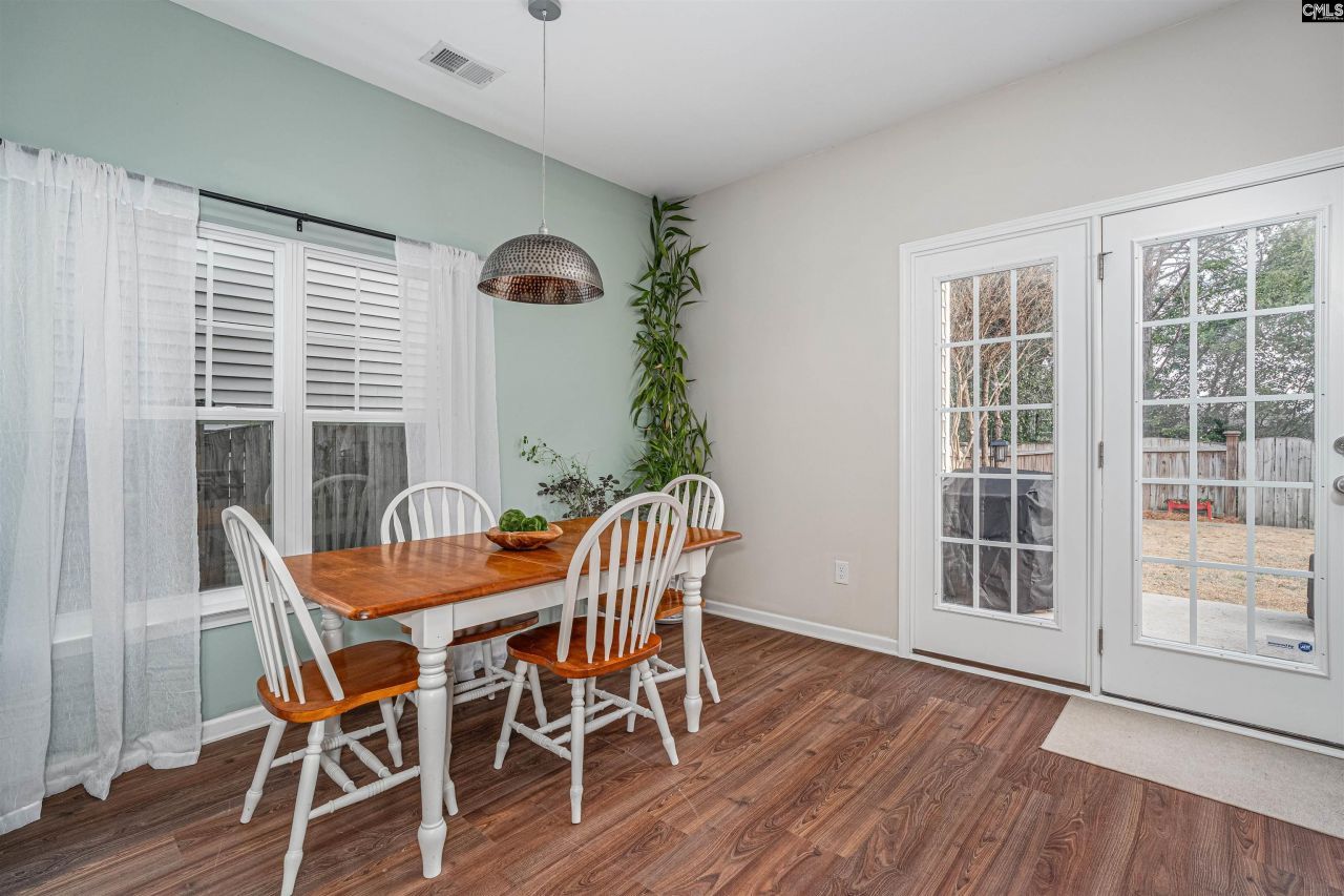 825 Scarlet Leaf Lane Photo 10