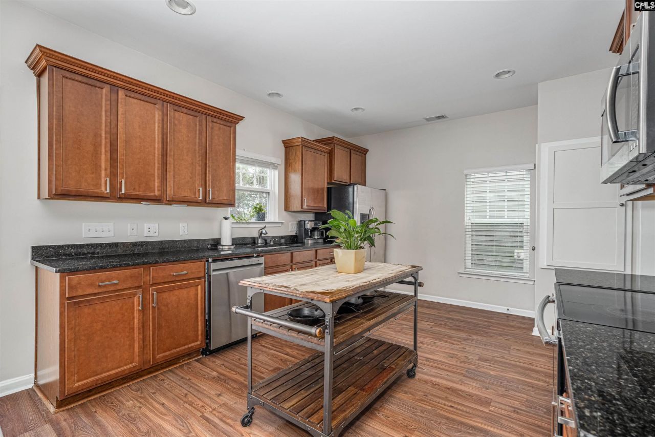 825 Scarlet Leaf Lane Photo 11