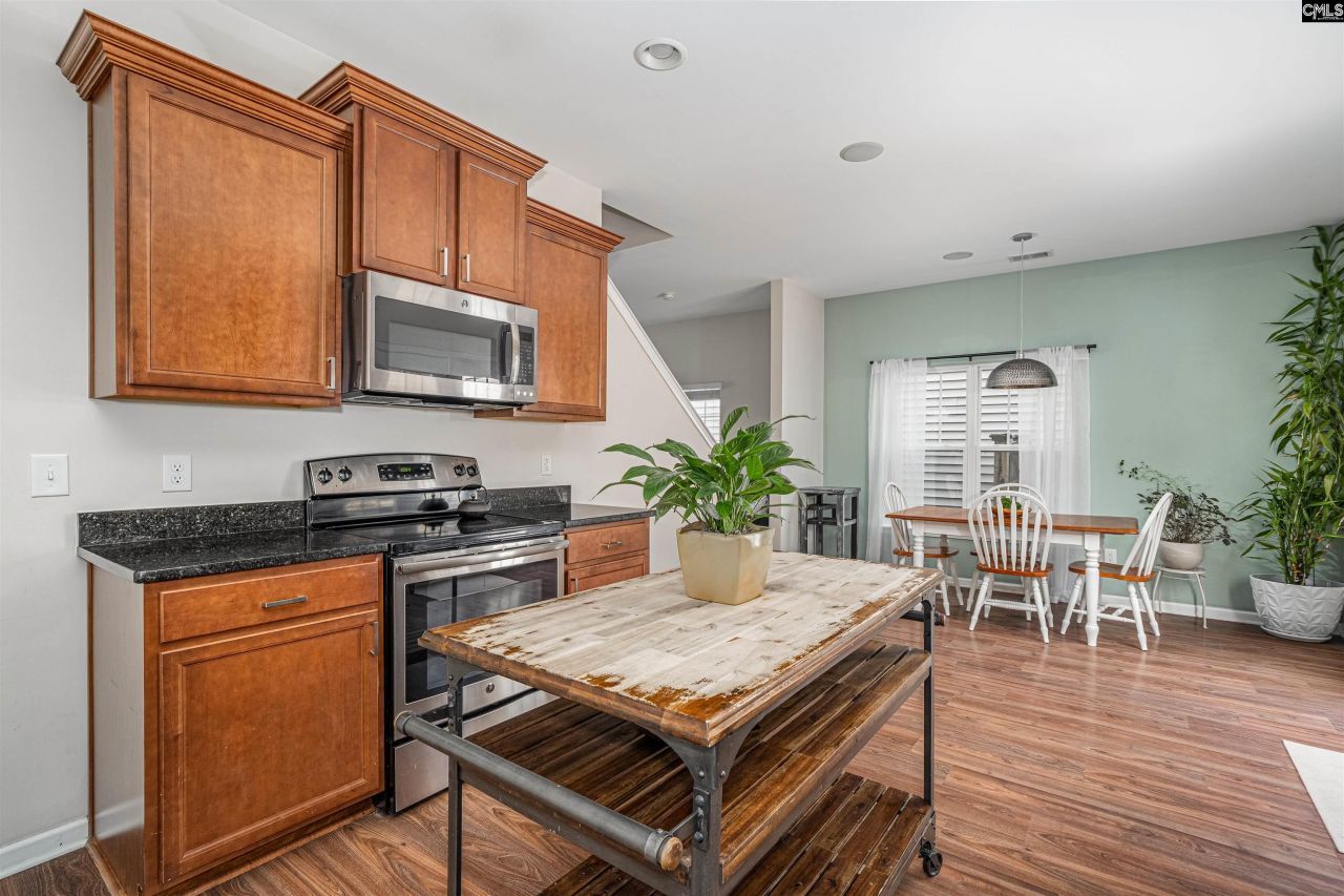 825 Scarlet Leaf Lane Photo 12