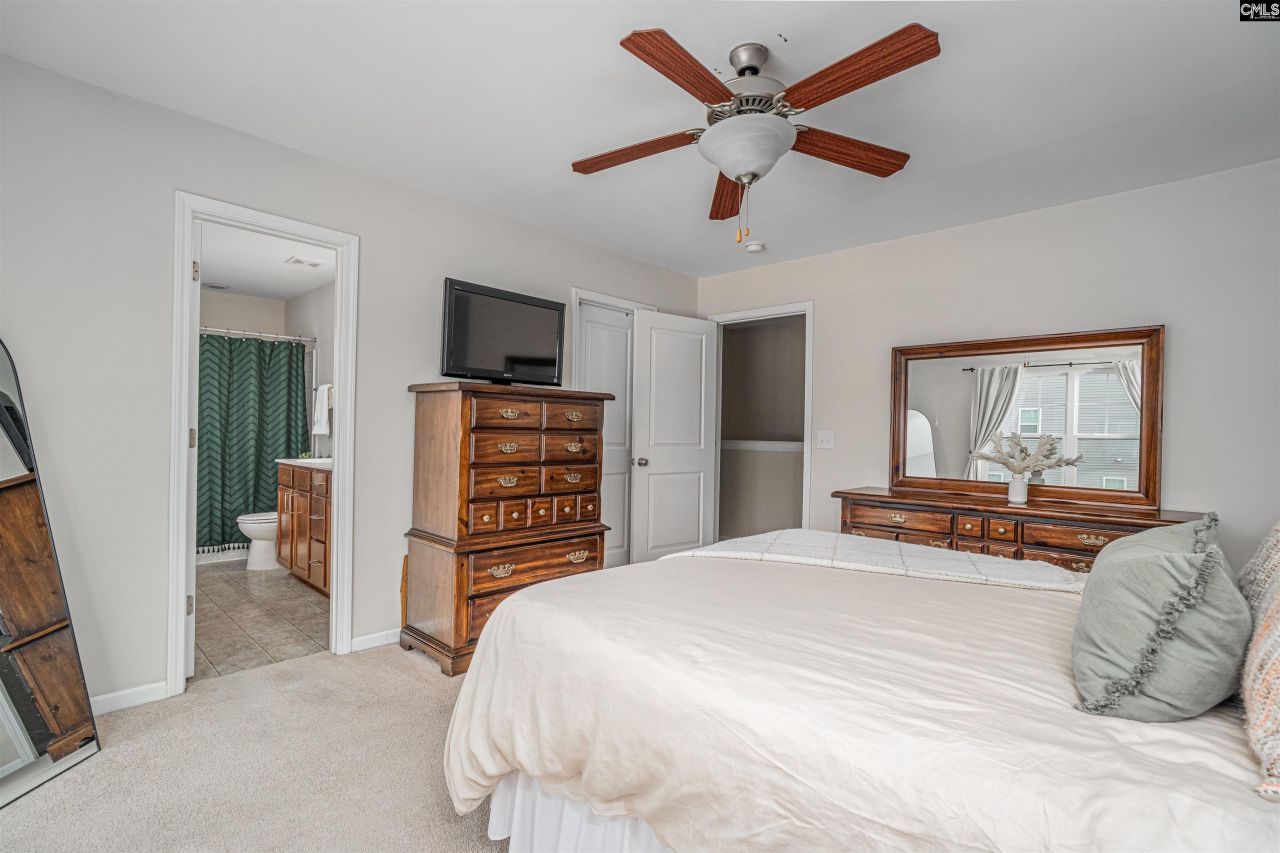 825 Scarlet Leaf Lane Photo 18