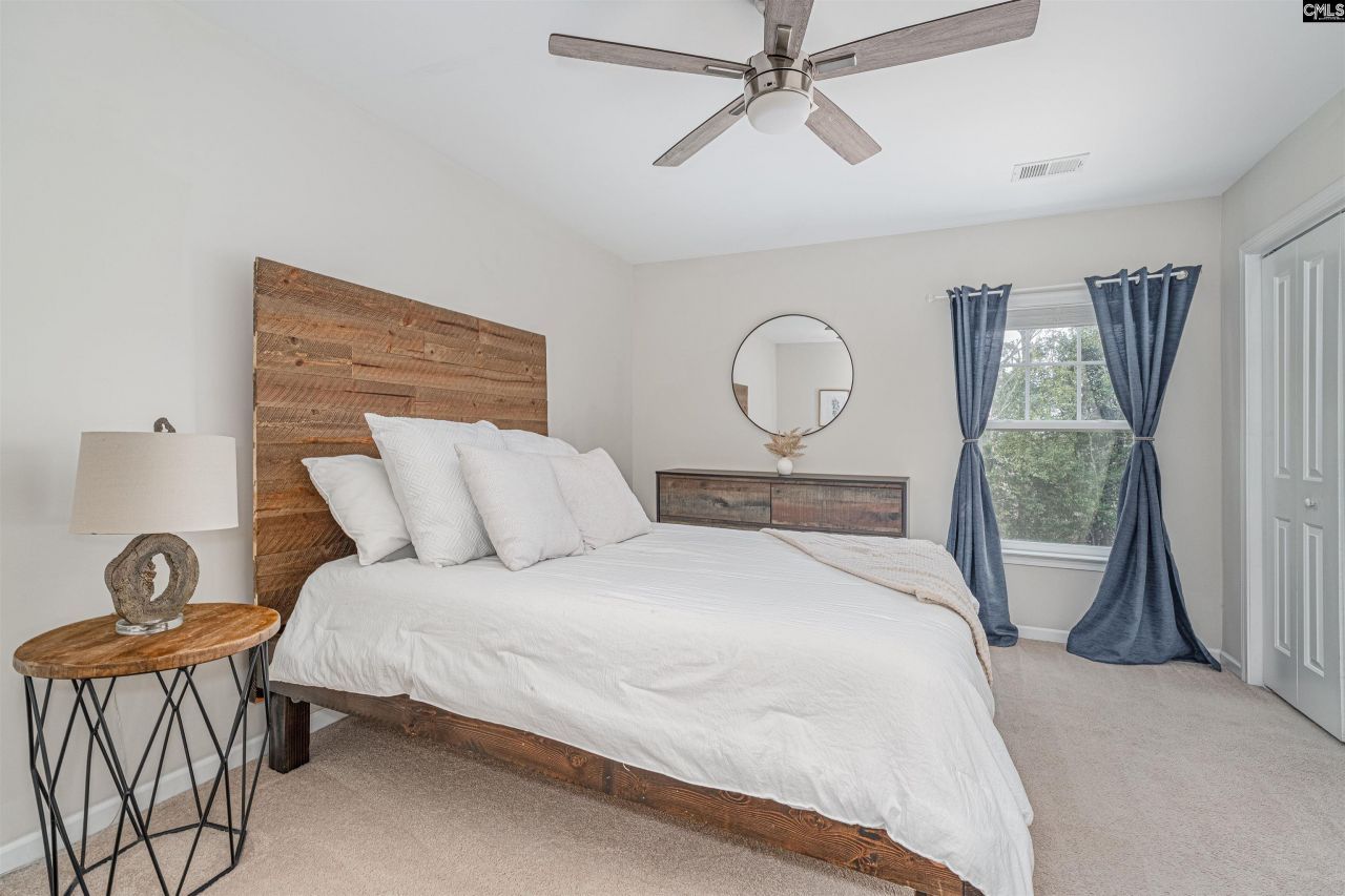 825 Scarlet Leaf Lane Photo 21