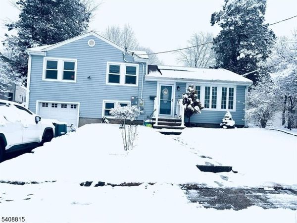 53 Harrison St, Dumont, NJ 07628