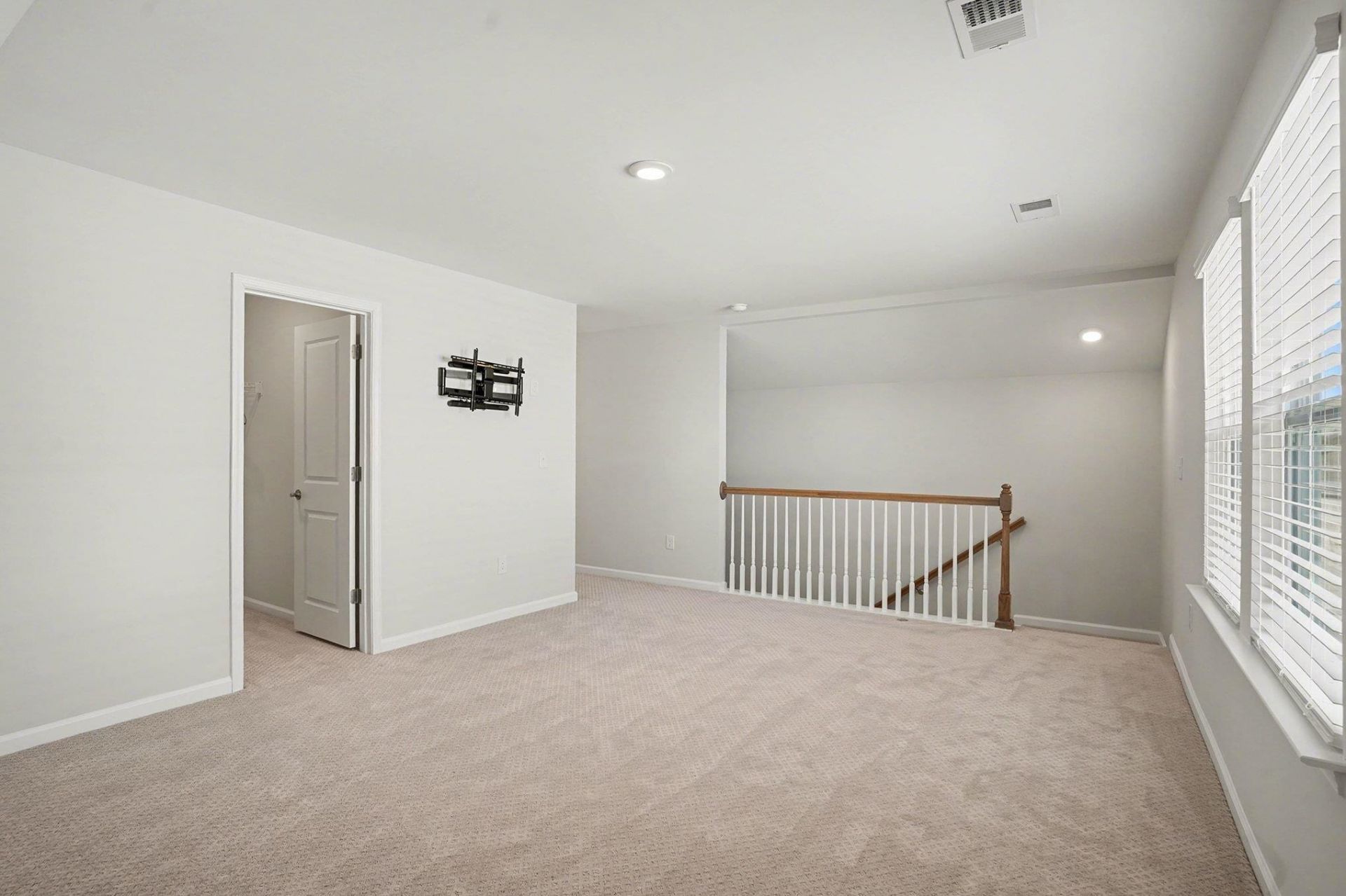 1204 Witch Hazel Way Photo 18