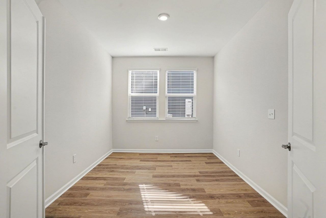 1204 Witch Hazel Way Photo 22