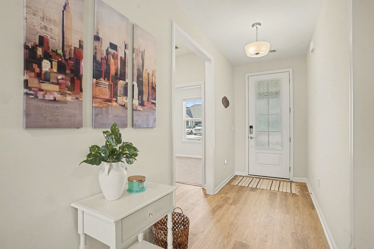 1204 Witch Hazel Way Photo 4