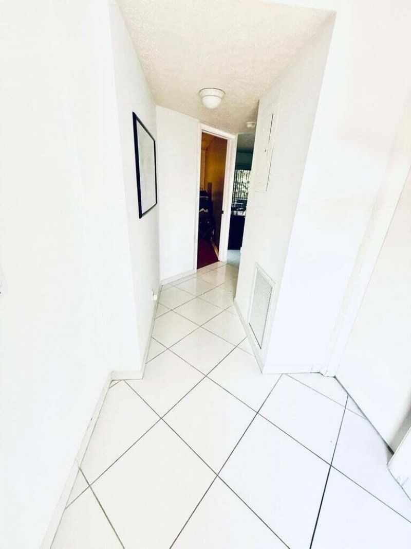 8000 Lagos De Campo Boulevard, Unit A-204, Tamarac, FL 33321 Photo