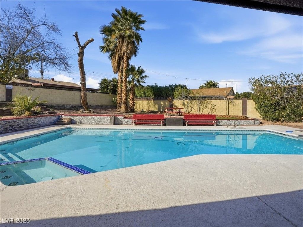 120 Foxdale Way, Las Vegas, NV 89107 Main Photo