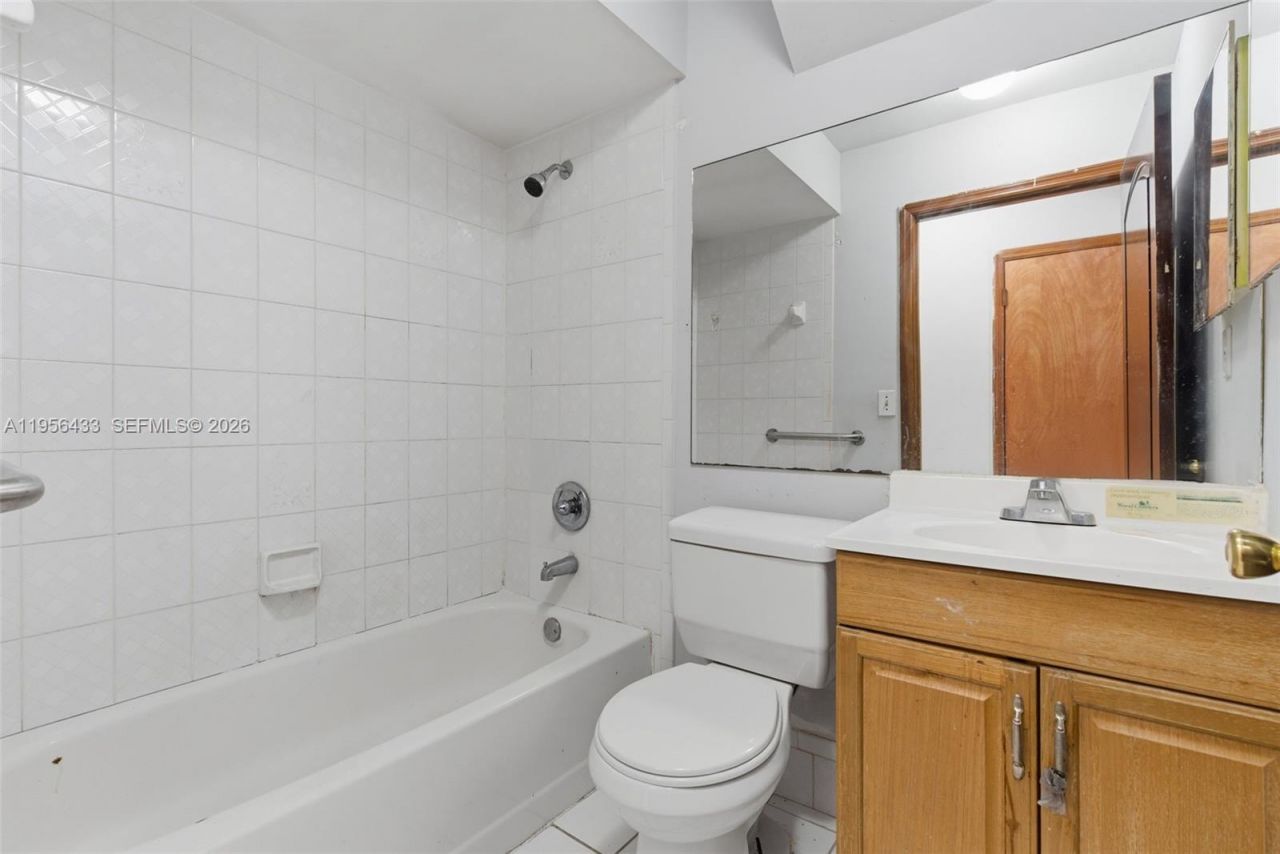 15804 SW 112th Ter, Miami, FL 33196 Photo