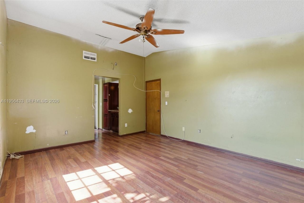 15804 SW 112th Ter, Miami, FL 33196 Photo