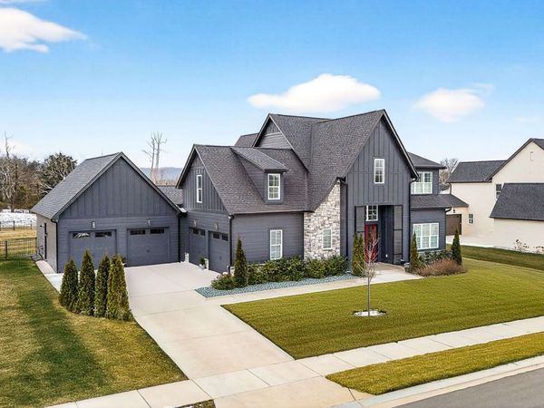 7017 Lampkins Crossing Dr, College Grove, TN 37046