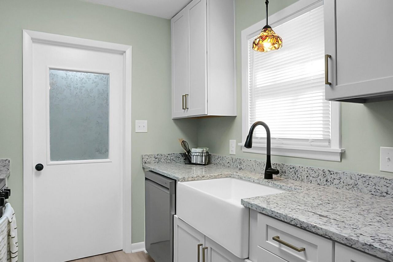 308 Tulip Street Photo 11