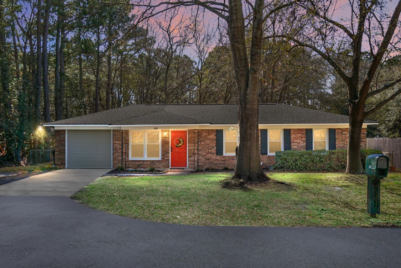 308 Tulip Street Photo 32