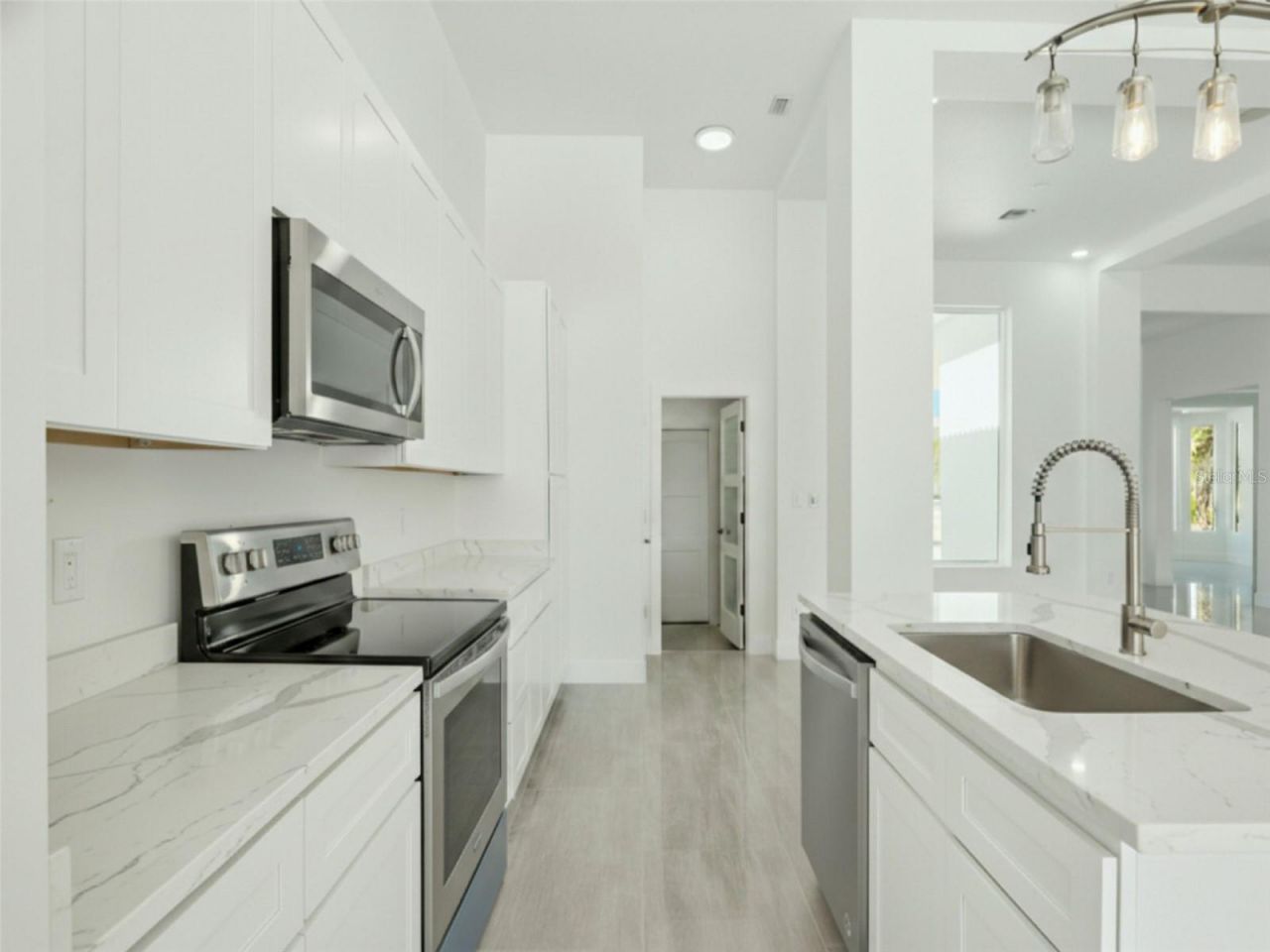 17850 Coralwood Lane, Groveland, FL 34736 Photo